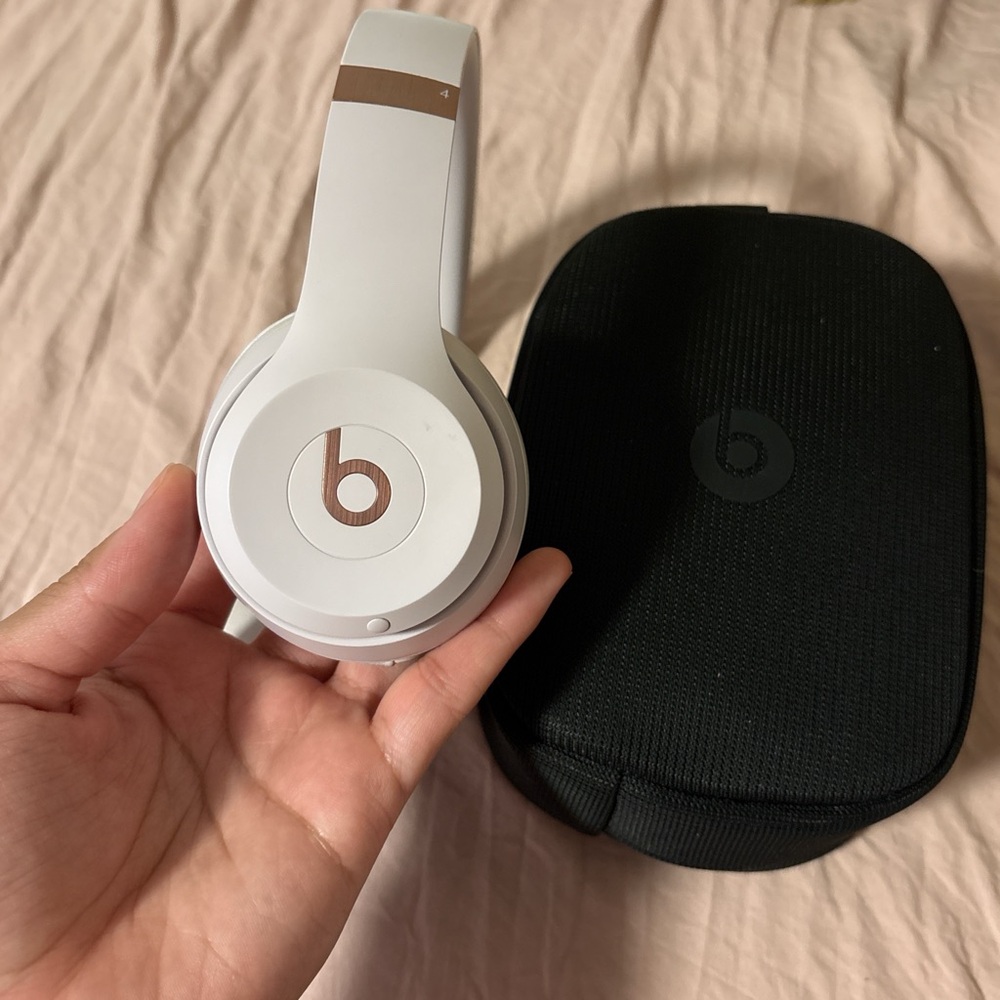 Beats by Dre Over-Ear Headphones in Cloud Pink
